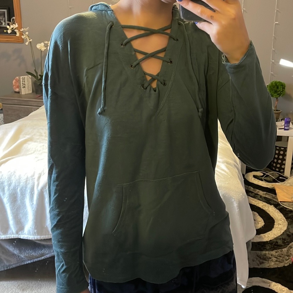 Crisscross top